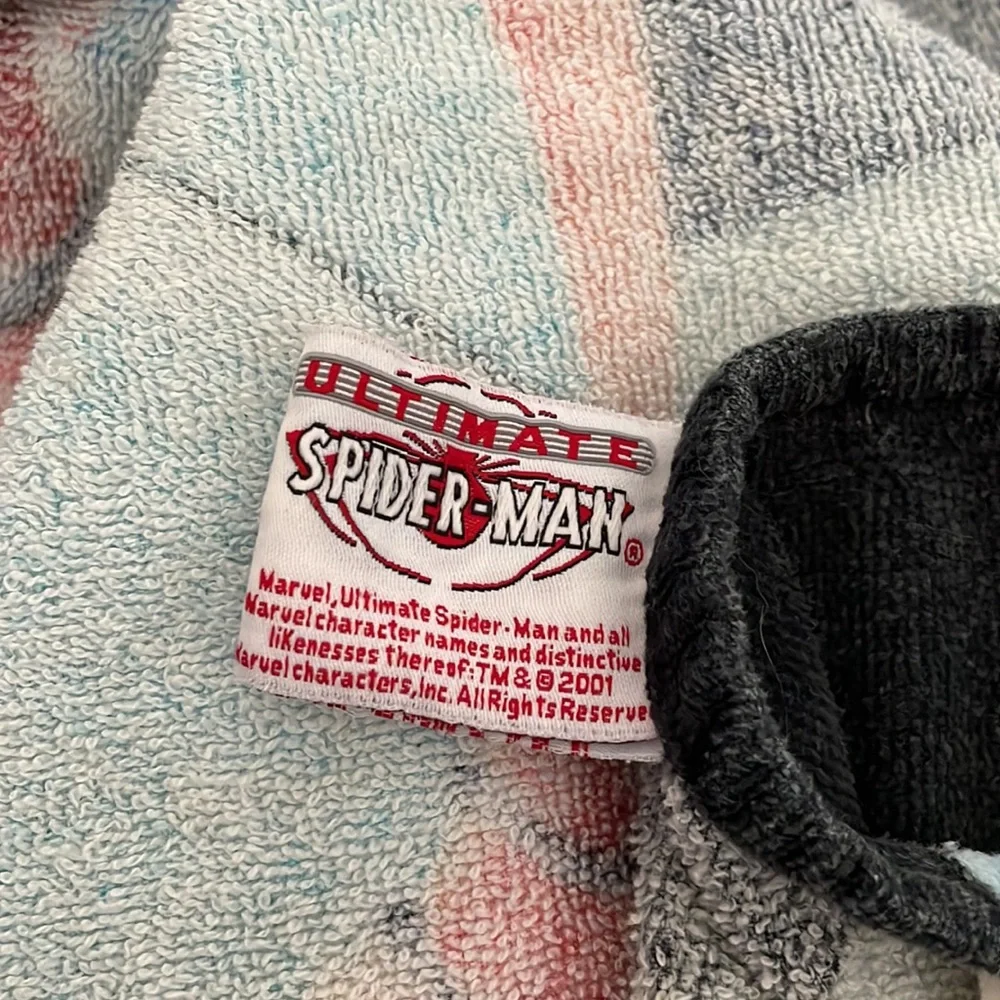 🕷️ Vintage 2001 Marvel Spider-Man Beach Towel – Bold & Collectible